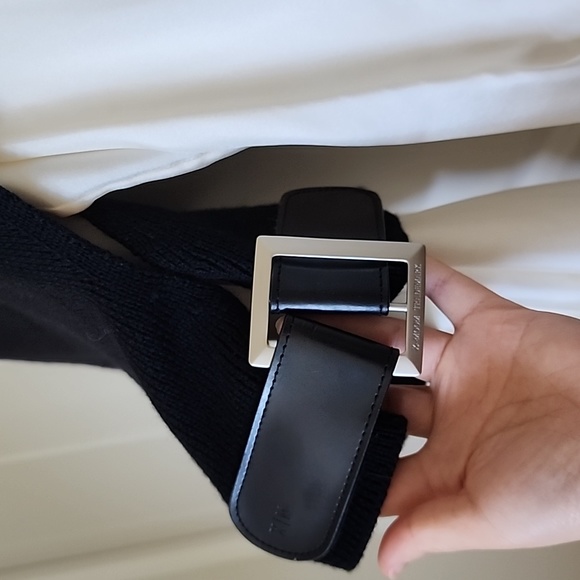 Cropped Wool blend Knitted Sweater Vest - Picture 6 of 8